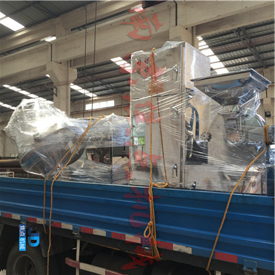 粉碎機(jī)、混合機(jī)與真空上料機(jī)搭配，解決你的問(wèn)題